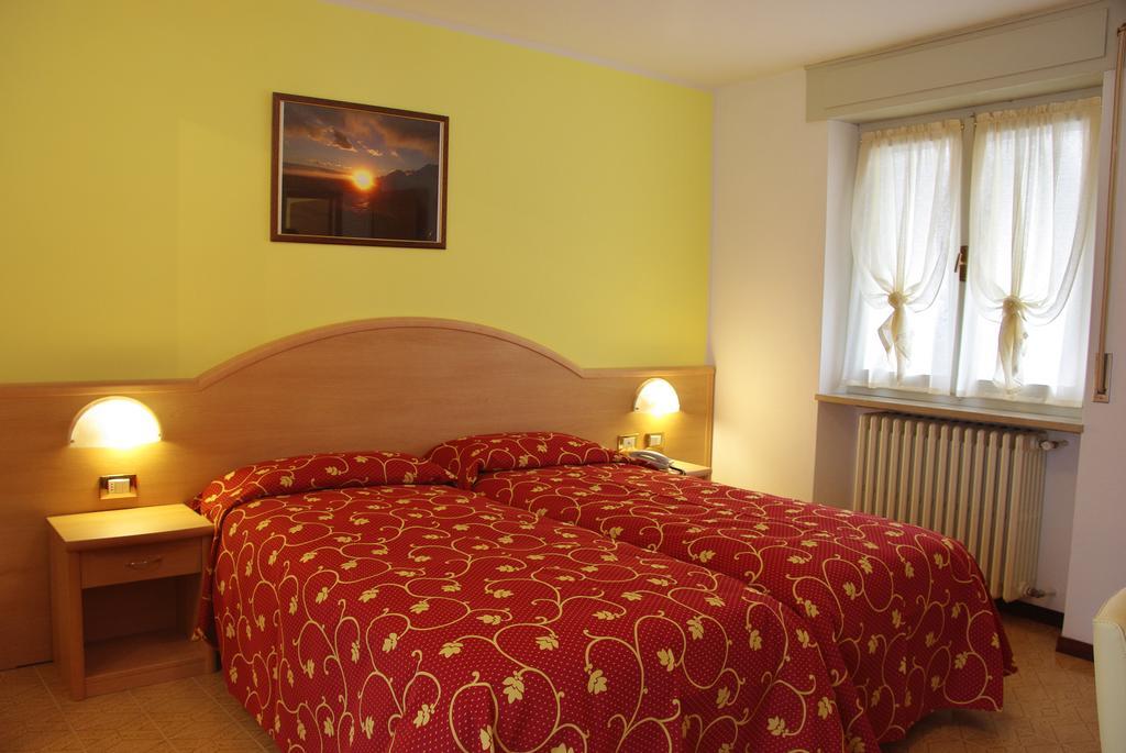 Hotel Residence Panoramica Brenzone sul Garda Room photo